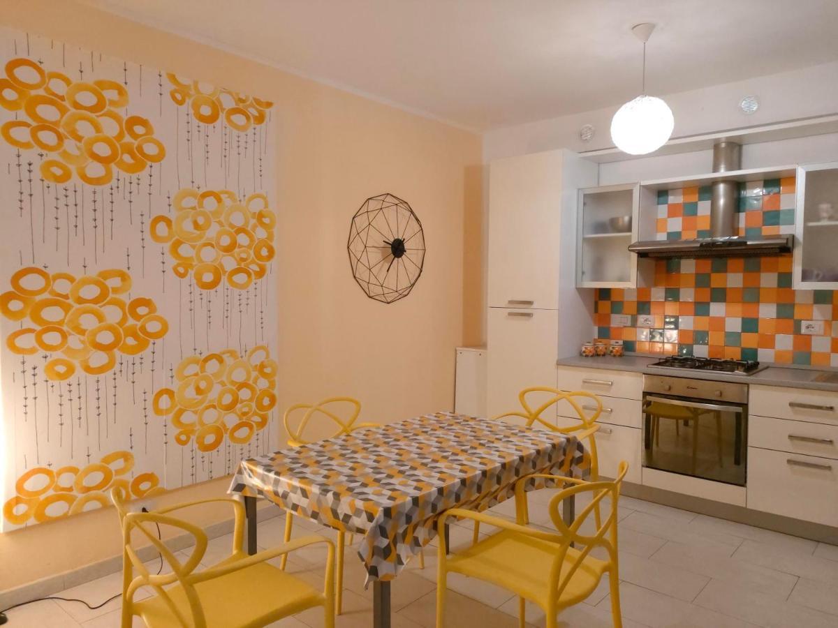Icaro Apartment Letojanni Bagian luar foto