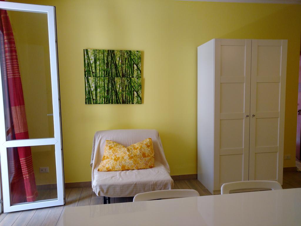 Icaro Apartment Letojanni Bagian luar foto